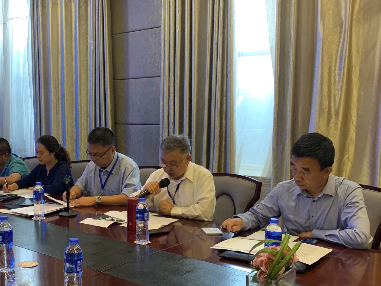 中国汽车保修设备行业协会会长谢家举致辞